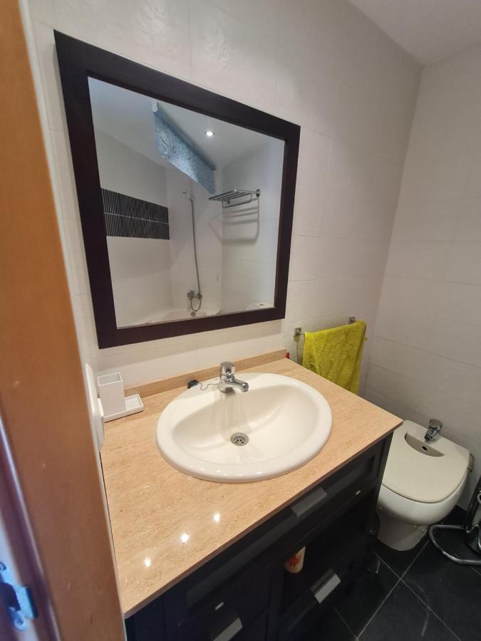 Elegant 2-Bedroom Apartment In Benidorm With Private Pool And Scenic Garden Views 卡拉德费斯特拉特 外观 照片